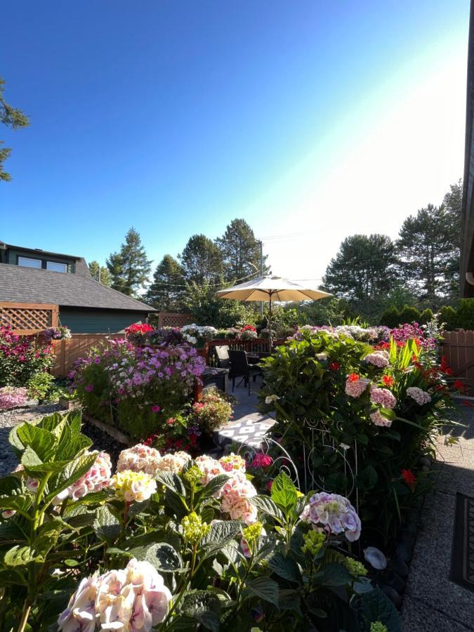 Garden Home In Victoria -Beautiful Home In Victoria Bagian luar foto
