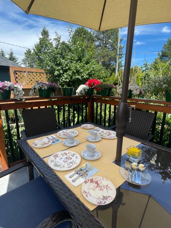 Garden Home In Victoria -Beautiful Home In Victoria Bagian luar foto