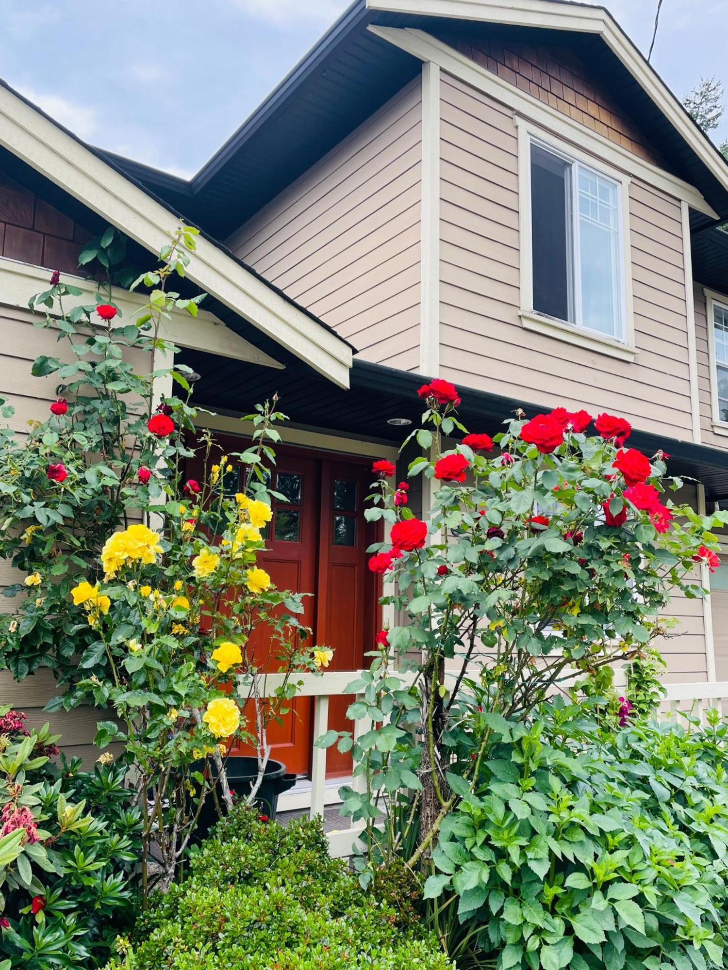 Garden Home In Victoria -Beautiful Home In Victoria Bagian luar foto